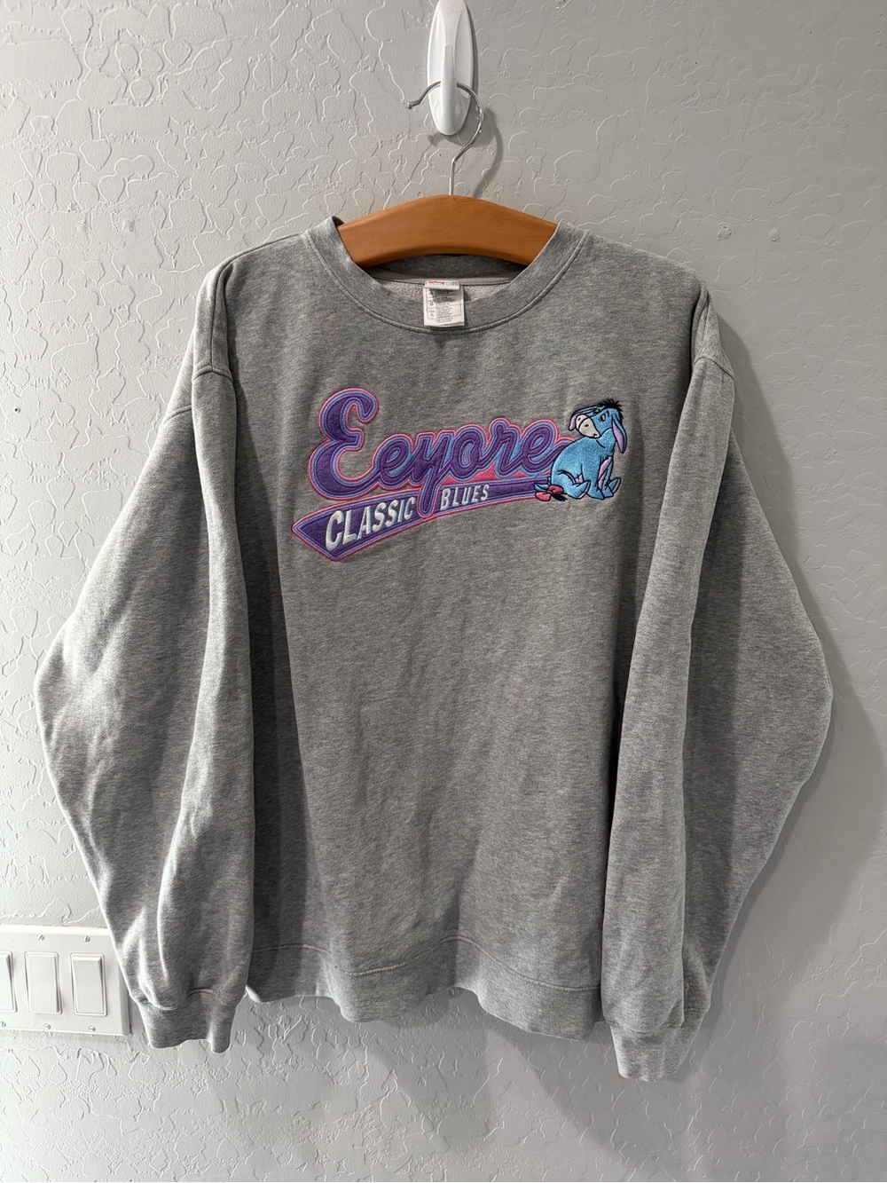 Vintage Disney Exclusive Eeyore “Classic Blues” Sweatshirt Large Bin 1